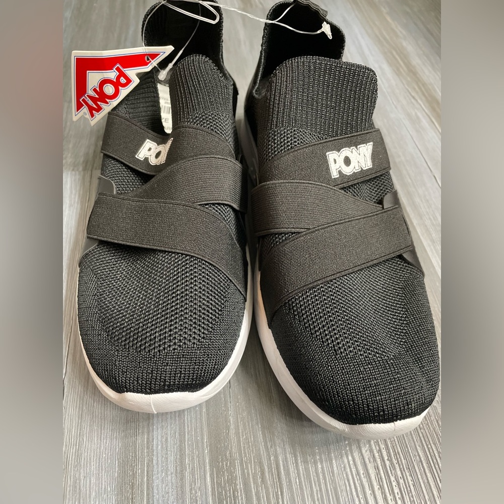 Women shoes Size 7 by PONY